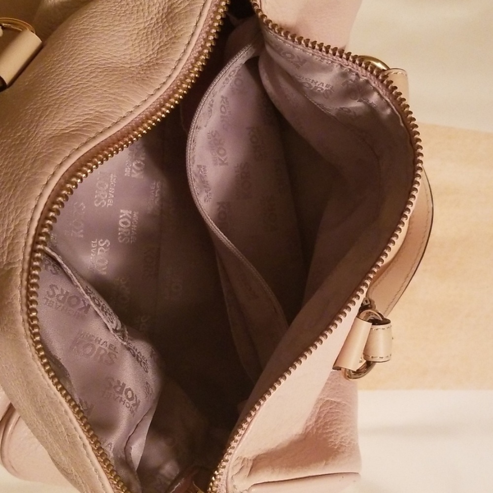 Handbag - Picture 2 of 2
